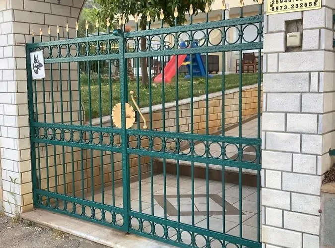 Xenios Zeus Nea Iraklitsa