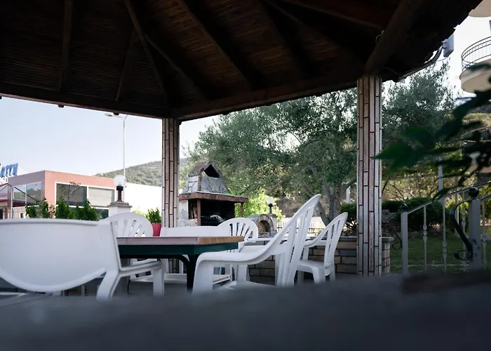 Xenios Zeus * Nea Iraklitsa